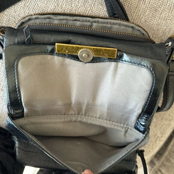 The Sak Women’s Black Leather Crossbody Messenger Bag Multi Functional Pockets - Picture 9 of 16